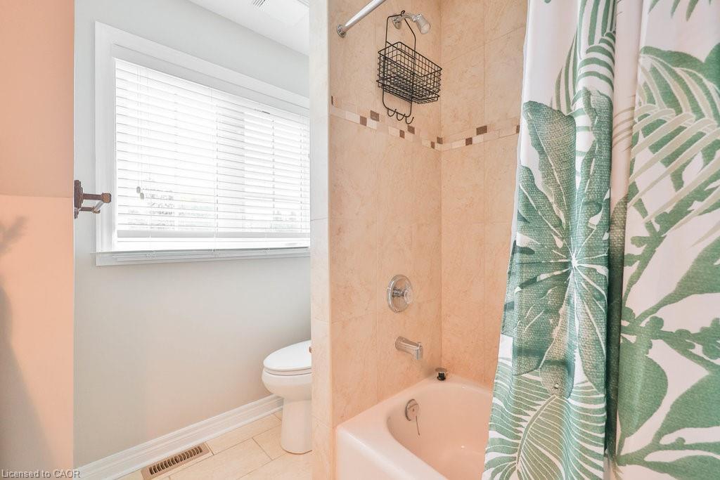 1025 Shaw Drive, Mississauga, ON - Indoor Photo Showing Bathroom