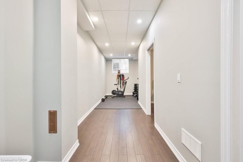 1025 Shaw Drive, Mississauga, ON - Indoor Photo Showing Other Room