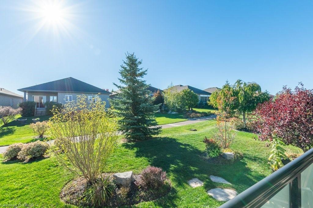 198 Piccadilly Square, New Hamburg, ON - Outdoor