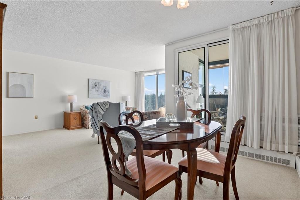 706-19 Woodlawn Road E, Guelph, ON - Indoor Photo Showing Dining Room