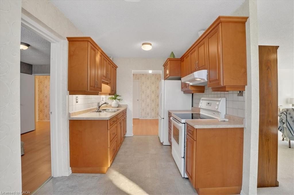 706-19 Woodlawn Road E, Guelph, ON - Indoor Photo Showing Kitchen