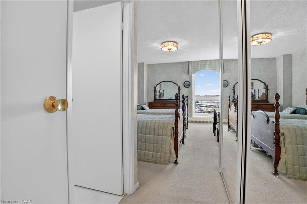 706-19 Woodlawn Road E, Guelph, ON - Indoor