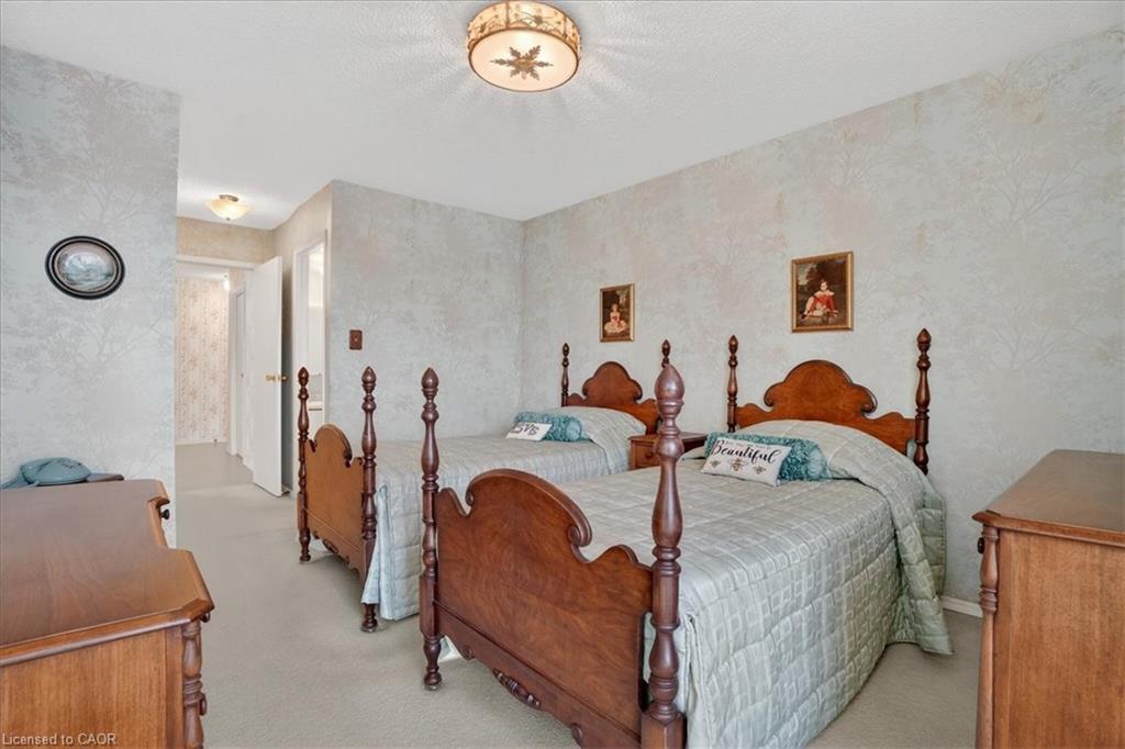 706-19 Woodlawn Road E, Guelph, ON - Indoor Photo Showing Bedroom