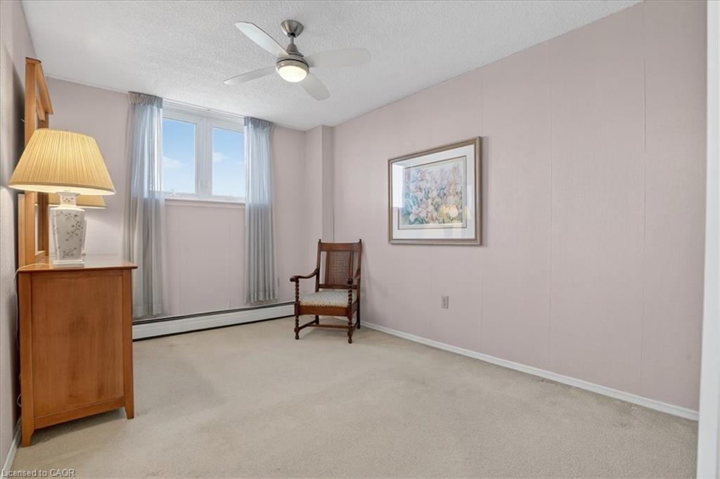 706-19 Woodlawn Road E, Guelph, ON - Indoor