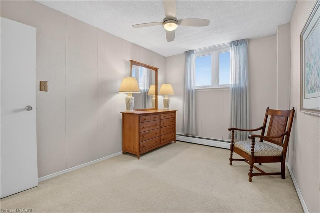 706-19 Woodlawn Road E, Guelph, ON - Indoor