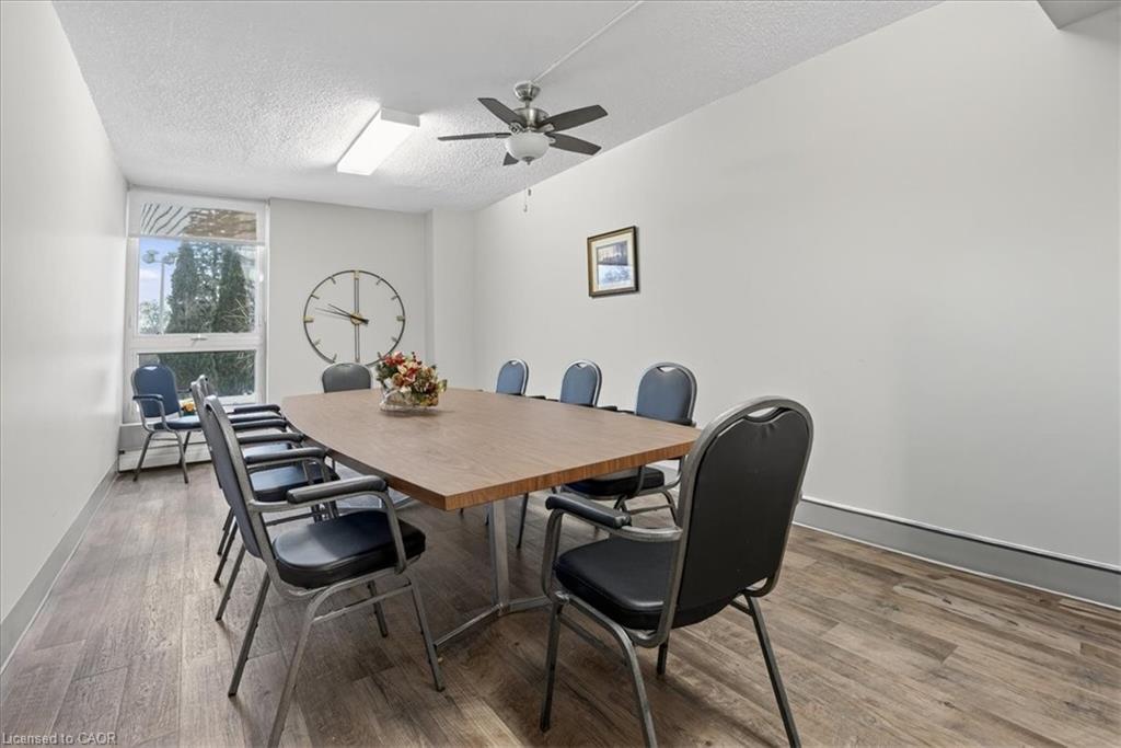 706-19 Woodlawn Road E, Guelph, ON - Indoor Photo Showing Dining Room