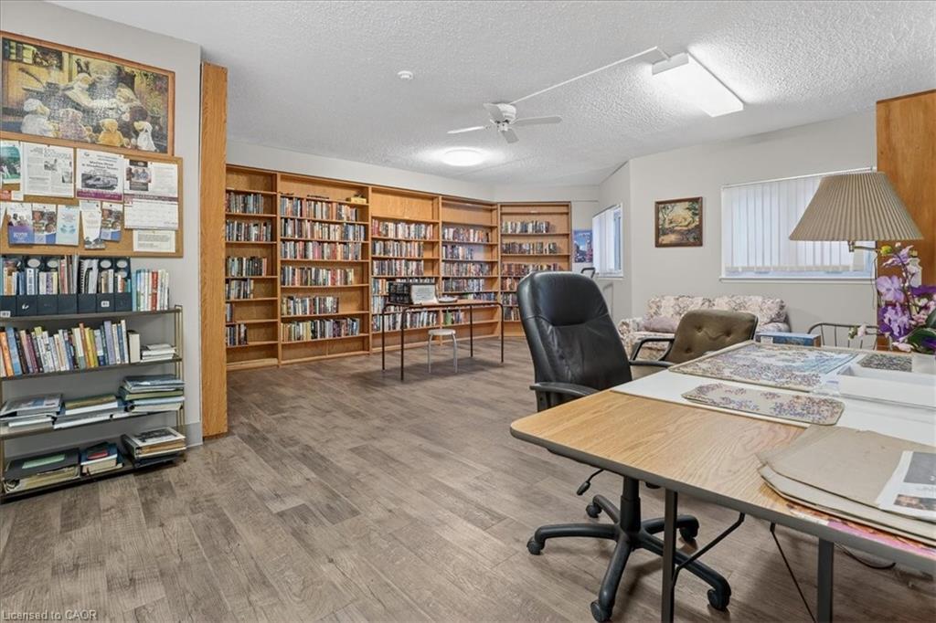 706-19 Woodlawn Road E, Guelph, ON - Indoor Photo Showing Office