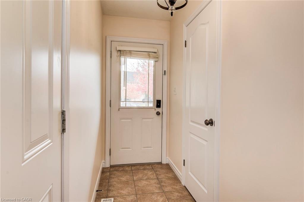 46 Clough Crescent, Guelph, ON - Indoor Photo Showing Other Room