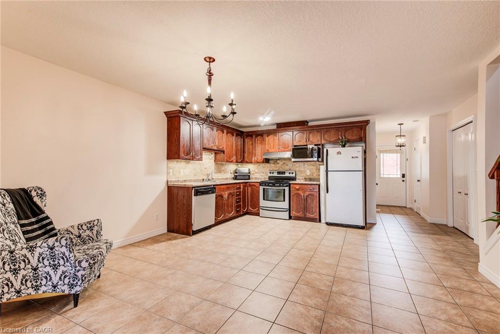 46 Clough Crescent, Guelph, ON - Indoor Photo Showing Kitchen