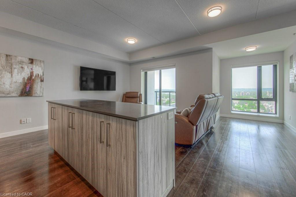 1207-15 Queen Street S, Hamilton, ON - Indoor