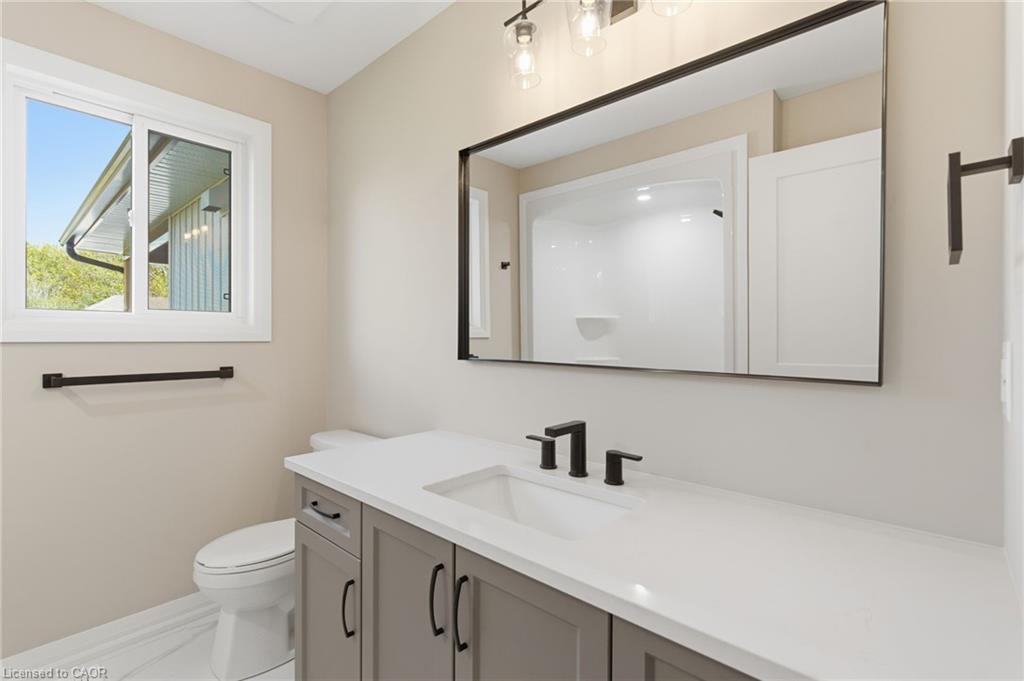 78 Netherby Road, Welland, ON - Indoor Photo Showing Bathroom