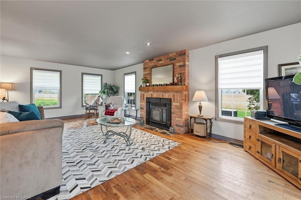 41558 Forks Road, Wainfleet, ON - Indoor Photo Showing Living Room With Fireplace