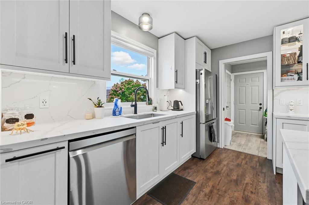 41558 Forks Road, Wainfleet, ON - Indoor Photo Showing Kitchen