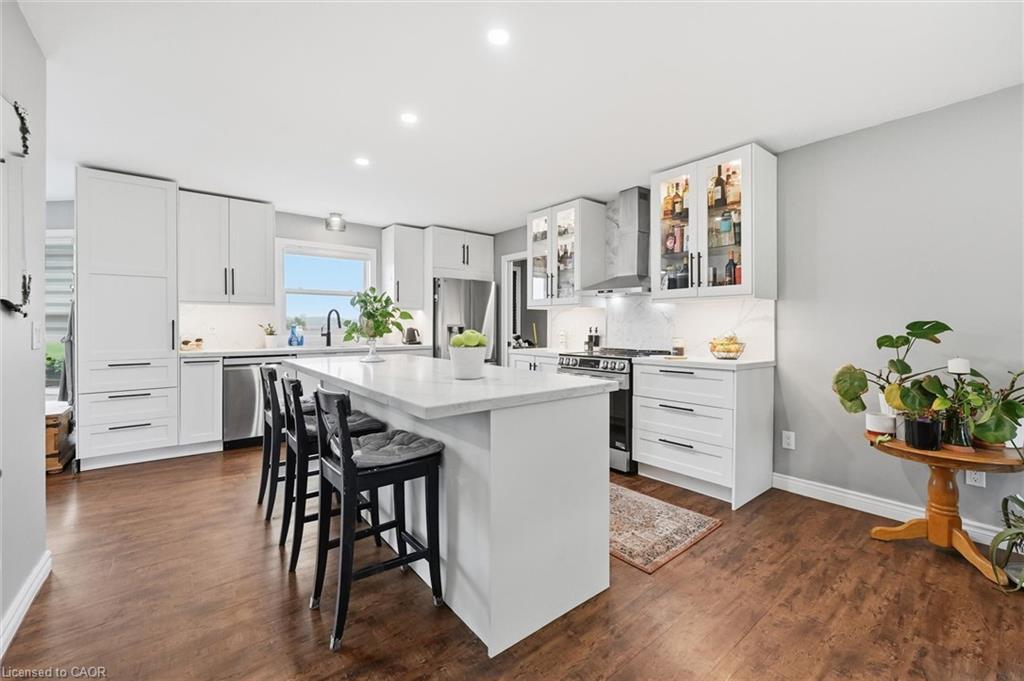 41558 Forks Road, Wainfleet, ON - Indoor Photo Showing Kitchen With Upgraded Kitchen