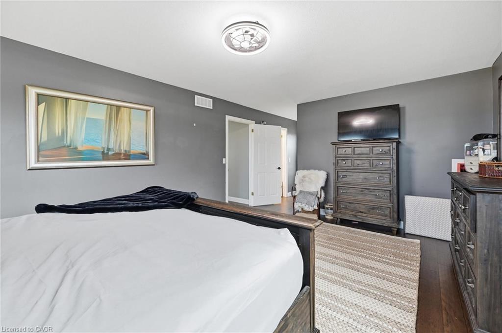 41558 Forks Road, Wainfleet, ON - Indoor Photo Showing Bedroom
