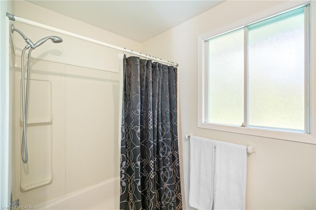 225 Anne Street, Niagara-On-The-Lake, ON - Indoor Photo Showing Bathroom