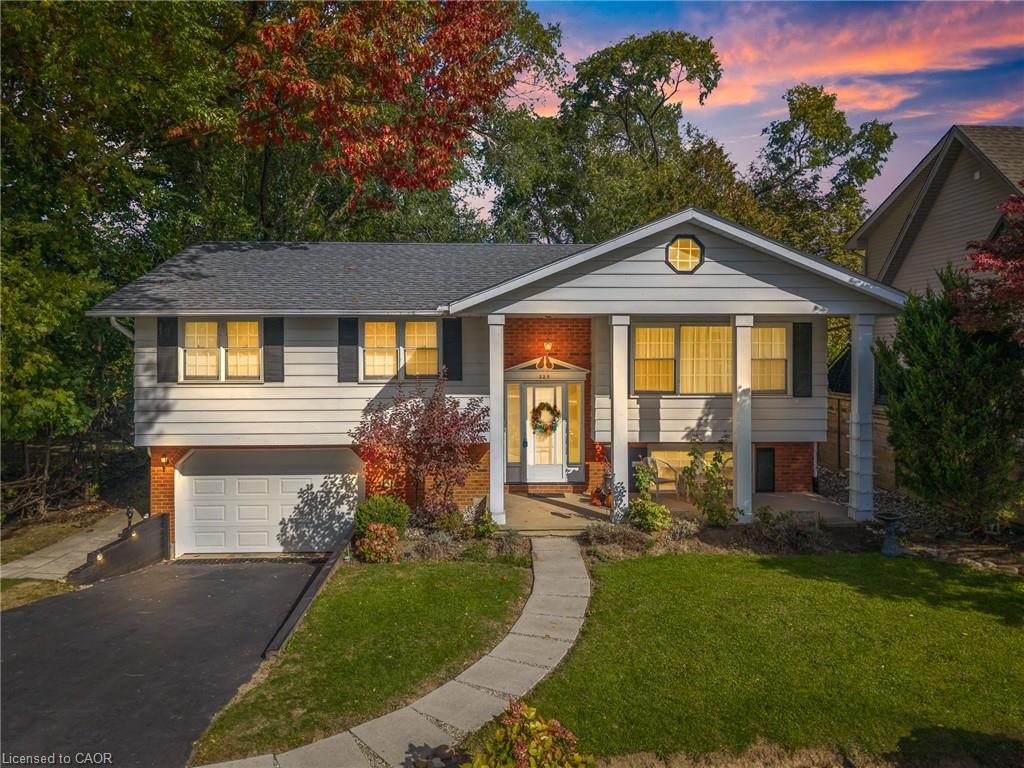 225 Anne Street, Niagara-On-The-Lake, ON - Outdoor With Facade