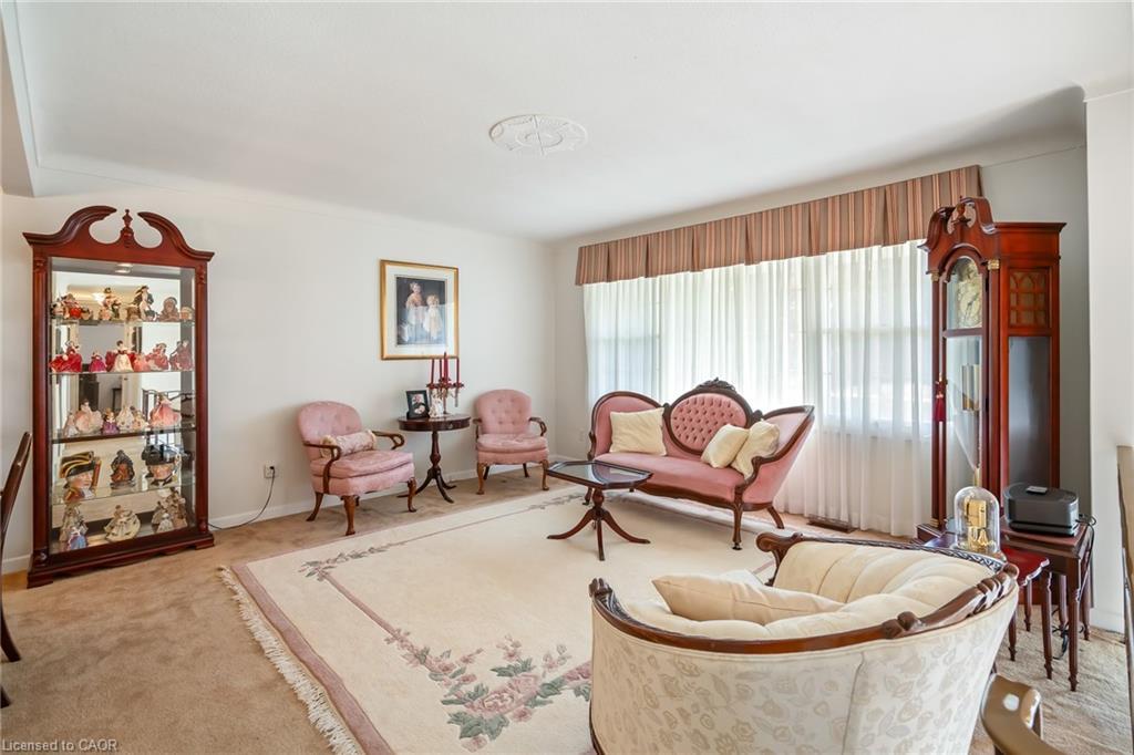 225 Anne Street, Niagara-On-The-Lake, ON - Indoor Photo Showing Living Room