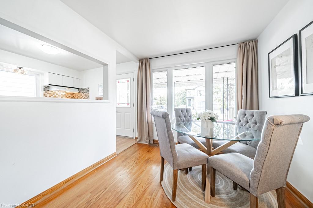 1089 Meredith Avenue, Mississauga, ON - Indoor Photo Showing Dining Room