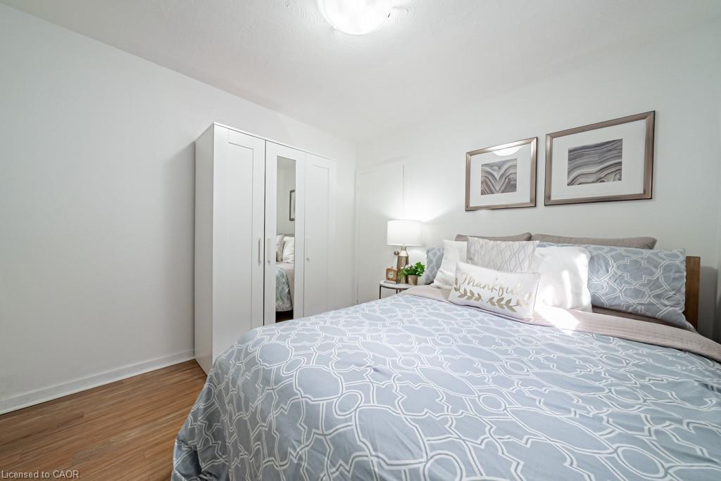 1089 Meredith Avenue, Mississauga, ON - Indoor Photo Showing Bedroom