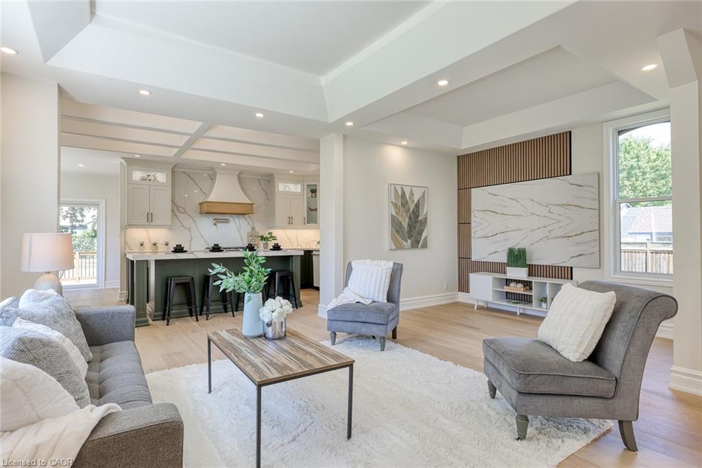 152 Blandford Street, Innerkip, ON - Indoor Photo Showing Living Room