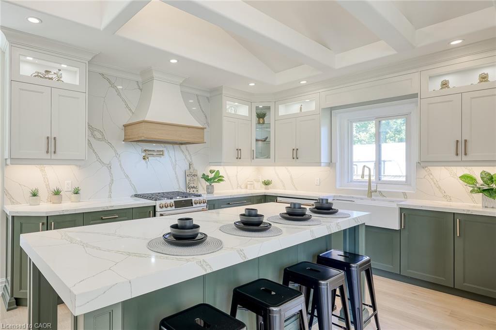 152 Blandford Street, Innerkip, ON - Indoor Photo Showing Kitchen With Upgraded Kitchen