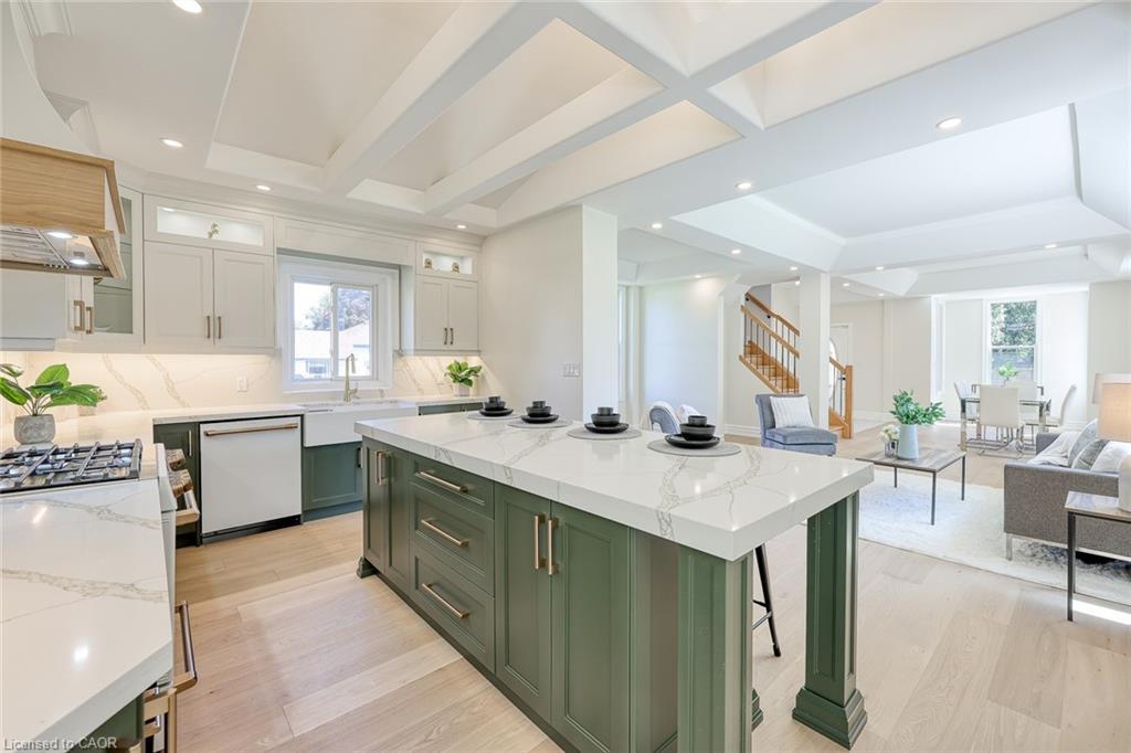 152 Blandford Street, Innerkip, ON - Indoor Photo Showing Kitchen With Upgraded Kitchen
