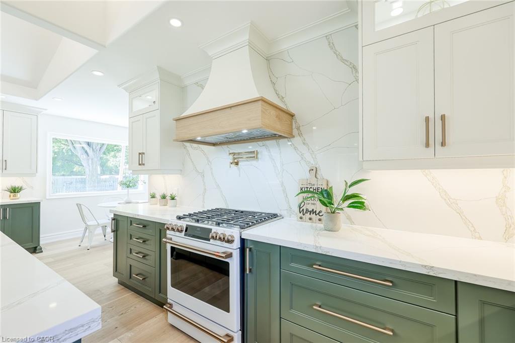 152 Blandford Street, Innerkip, ON - Indoor Photo Showing Kitchen With Upgraded Kitchen