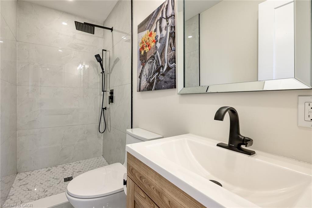 152 Blandford Street, Innerkip, ON - Indoor Photo Showing Bathroom