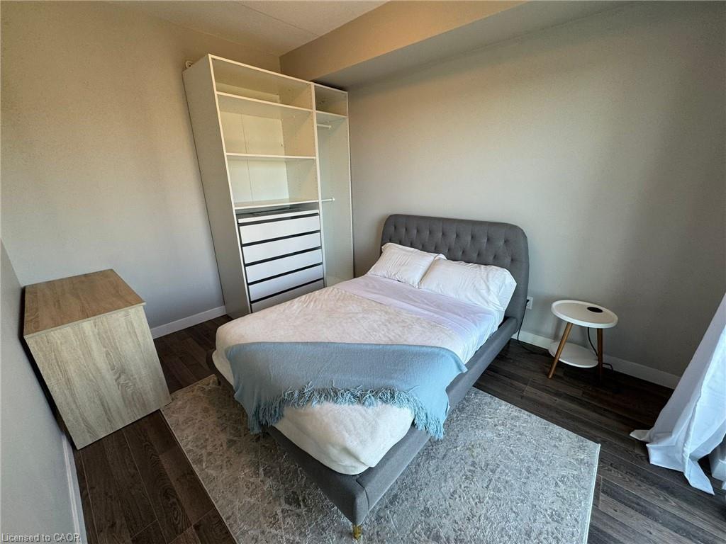 H405-62 Balsam Street, Waterloo, ON - Indoor Photo Showing Bedroom