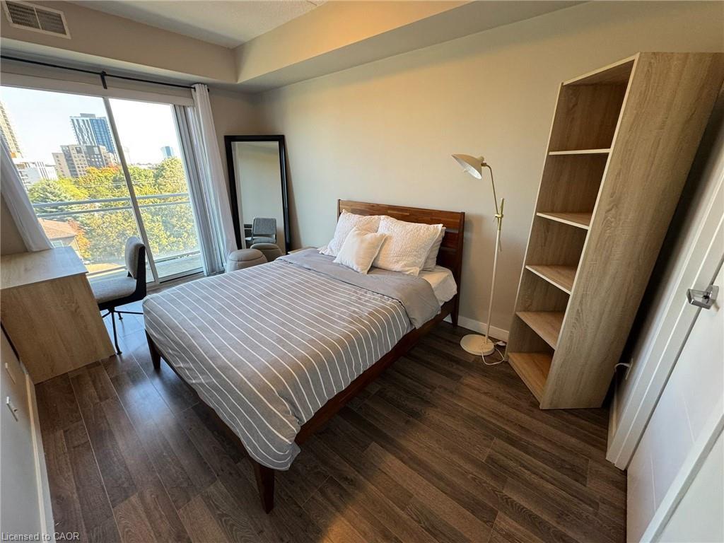 H405-62 Balsam Street, Waterloo, ON - Indoor Photo Showing Bedroom