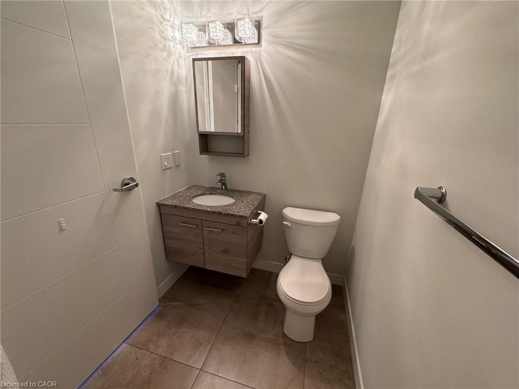 H405-62 Balsam Street, Waterloo, ON - Indoor Photo Showing Bathroom