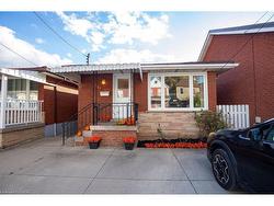 313 Barton Street W Hamilton, ON L8R 2J3