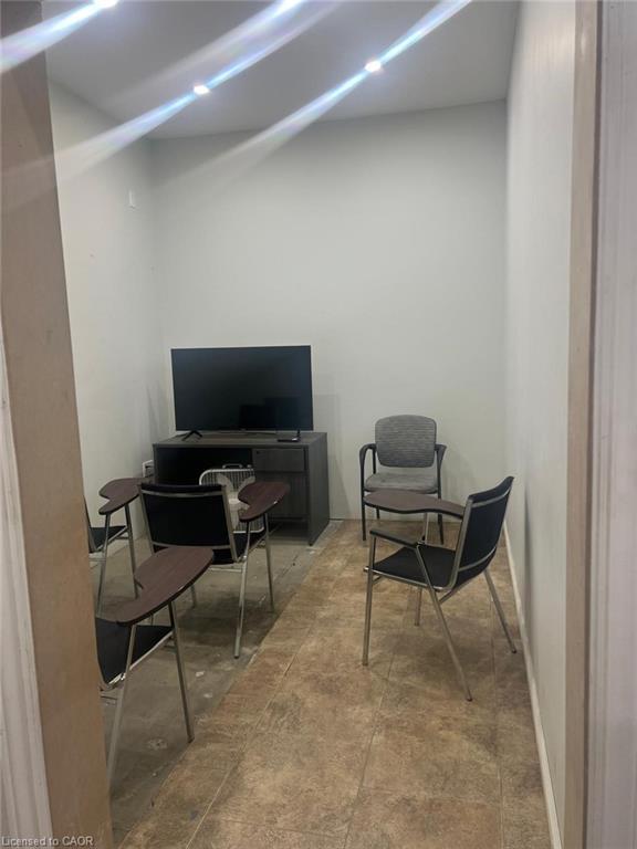 170 Vondrau Drive, Cambridge, ON