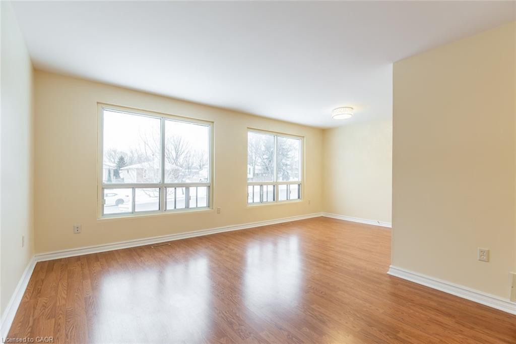 16 Garrow Drive, Hamilton, ON - Indoor Photo Showing Other Room