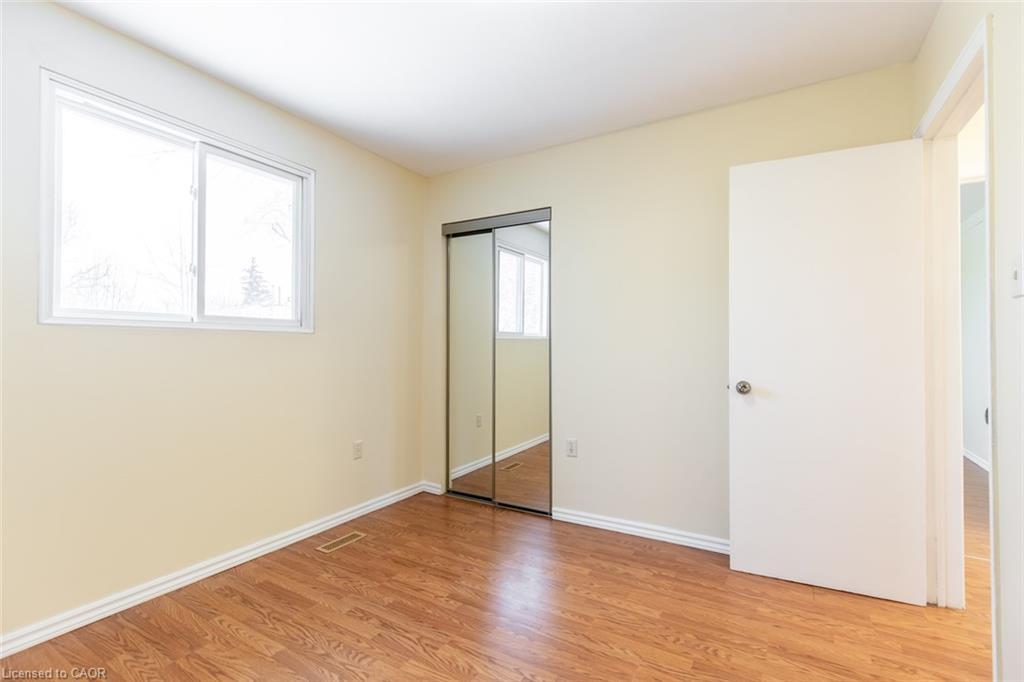 16 Garrow Drive, Hamilton, ON - Indoor Photo Showing Other Room