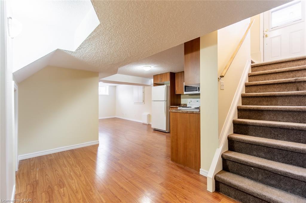 16 Garrow Drive, Hamilton, ON - Indoor