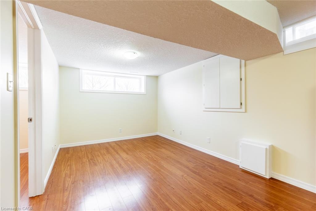 16 Garrow Drive, Hamilton, ON - Indoor Photo Showing Other Room