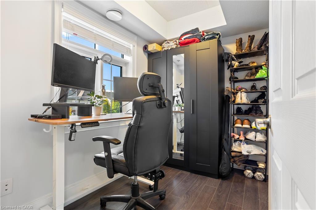 204-64 Frederick Drive, Guelph, ON - Indoor