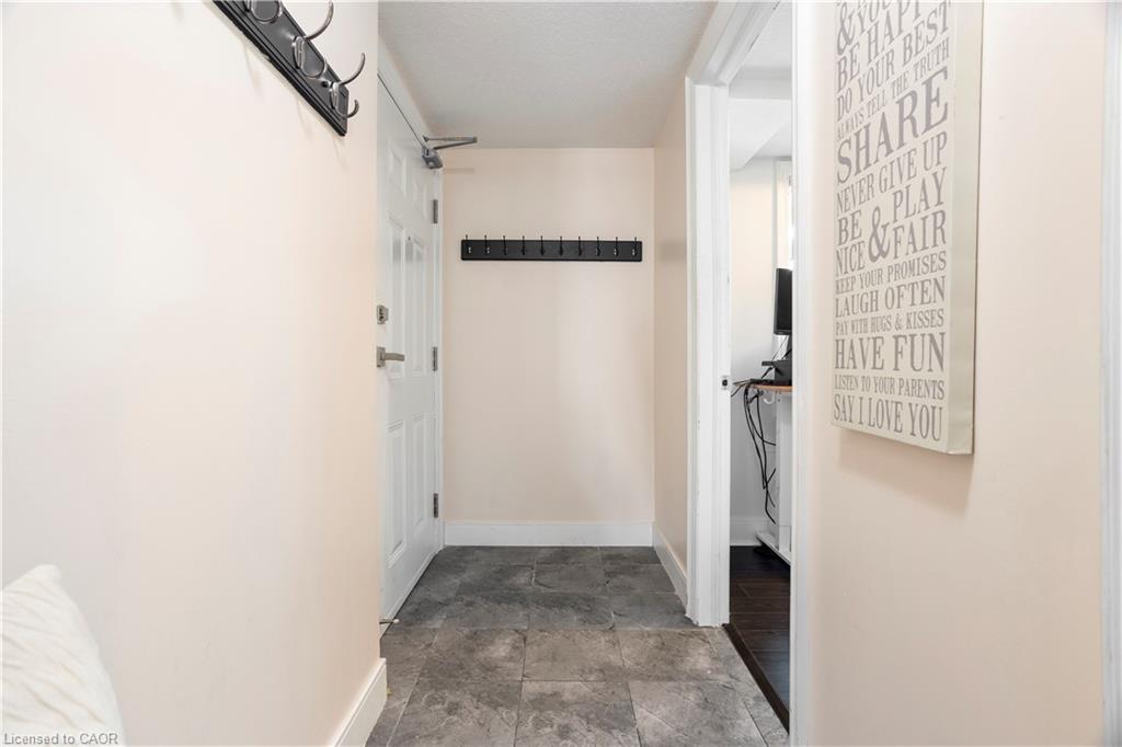 204-64 Frederick Drive, Guelph, ON - Indoor Photo Showing Other Room