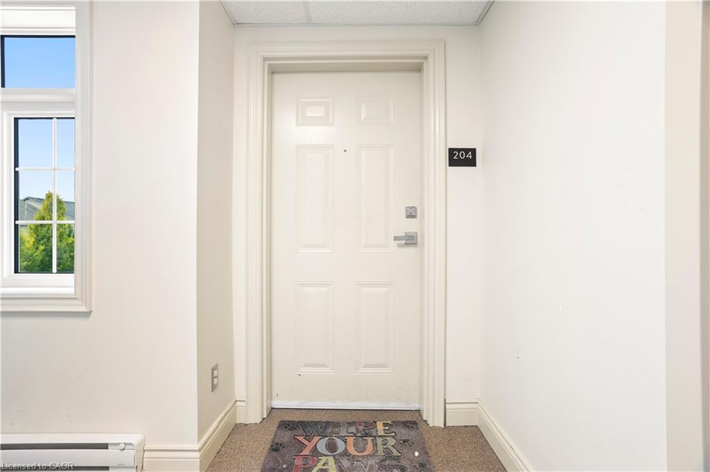 204-64 Frederick Drive, Guelph, ON - Indoor Photo Showing Other Room