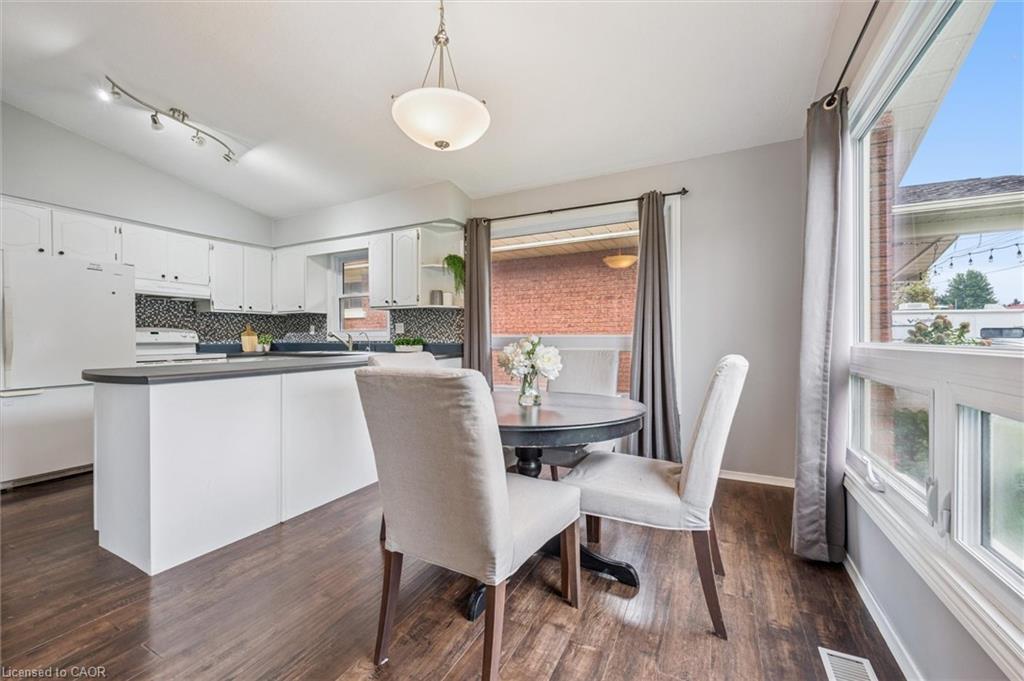 635 Raglan Street, Palmerston, ON - Indoor Photo Showing Dining Room