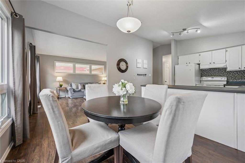 635 Raglan Street, Palmerston, ON - Indoor Photo Showing Dining Room