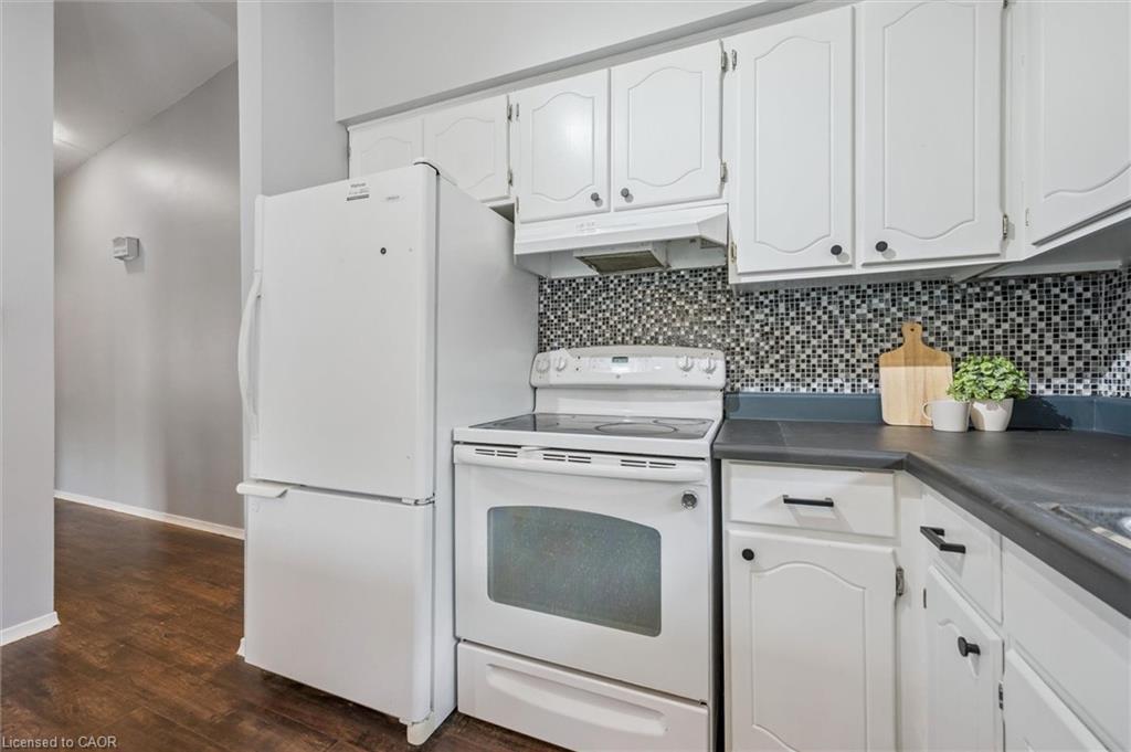 635 Raglan Street, Palmerston, ON - Indoor Photo Showing Kitchen