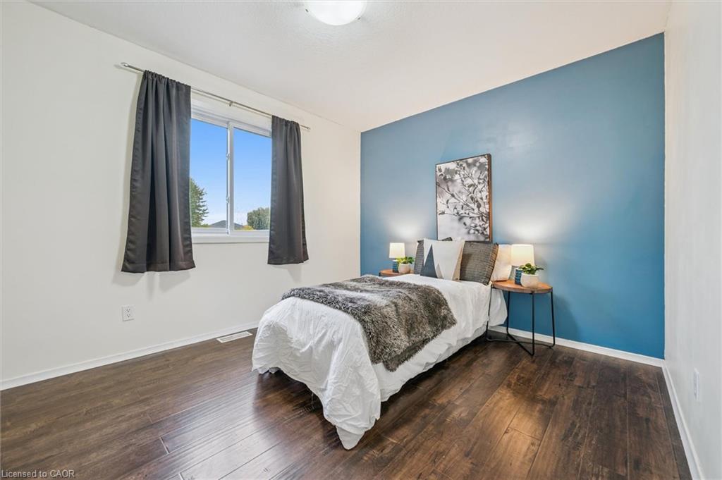 635 Raglan Street, Palmerston, ON - Indoor Photo Showing Bedroom