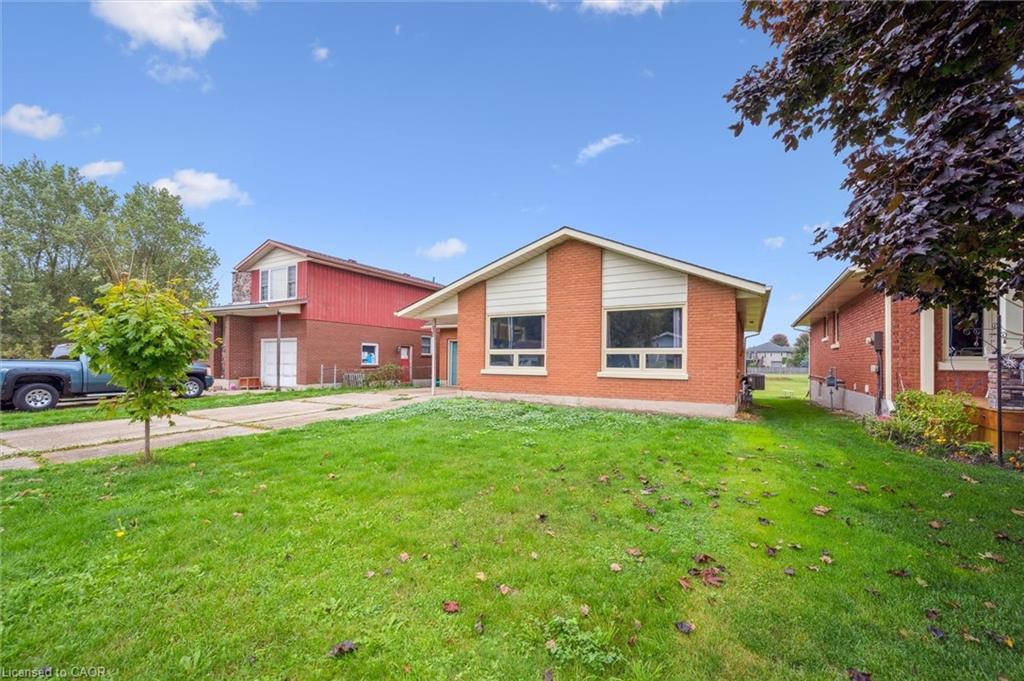 635 Raglan Street, Palmerston, ON - Outdoor