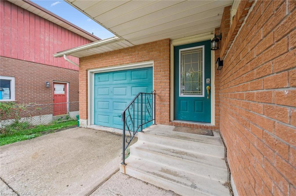 635 Raglan Street, Palmerston, ON - Outdoor With Exterior