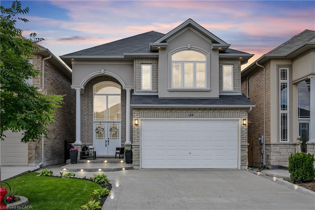 130 Chartwell Circle, Hamilton, ON - Outdoor With Facade