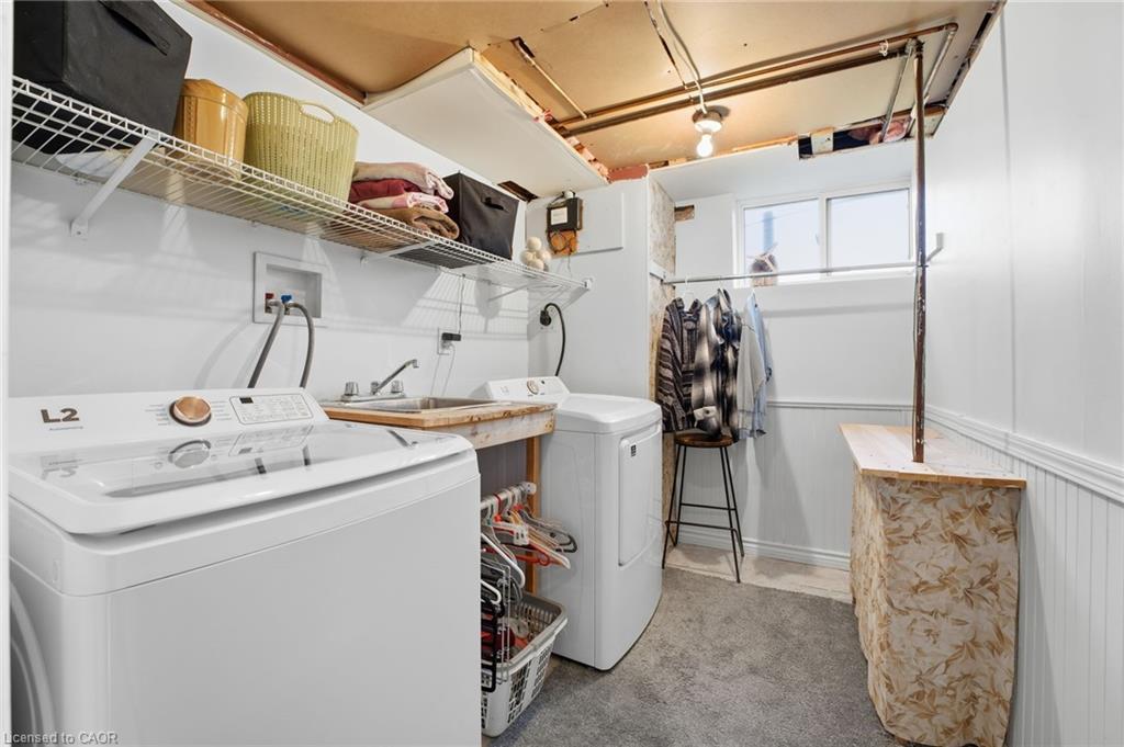 209 Richardson Drive, Port Dover, ON - Indoor Photo Showing Laundry Room