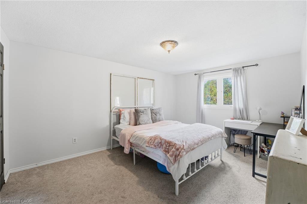 209 Richardson Drive, Port Dover, ON - Indoor Photo Showing Bedroom